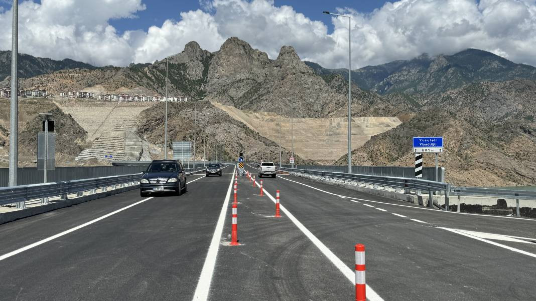 Yusufeli Merkez Viyadüğü hizmete açıldı! 15,5 kilometre kısaldı - Resim: 9